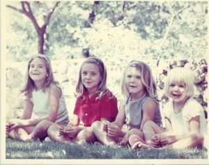 imagen de cuatro niñas