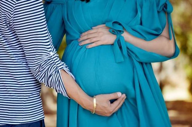 embarazada imagen para ilustrar primer parto por cesárea y el segundo