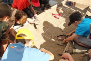 arqueólogos por un día talleres niños en arena