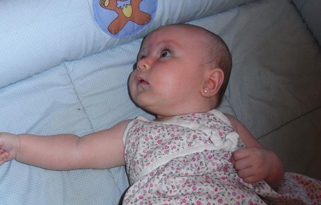 neumonía Abolido Corrección Poner los primeros pendientes a tu bebé | Mujer y MADRE hoy